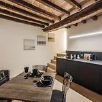 Exclusive Academy House Apartamento Modena