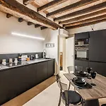Exclusive Academy House Apartamento