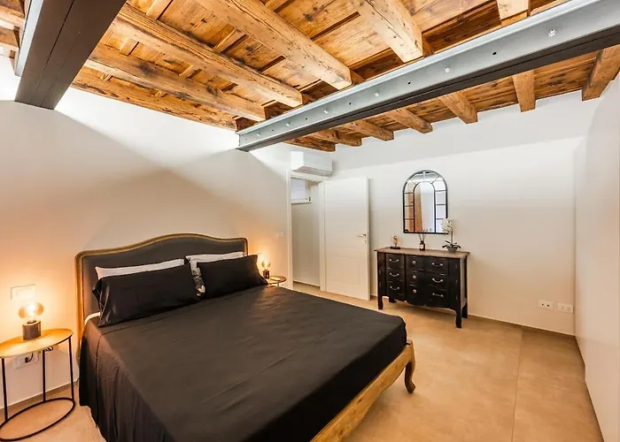 شقة Exclusive Academy House